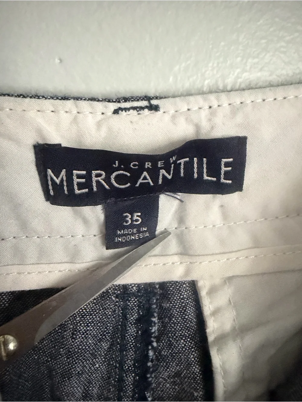 J Crew Mercantile Men's Navy blue Linen-Blend Chambray Chino Casual Shorts Sz 35